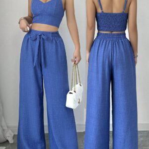 Conjunto completo con top de tirantes y pantalón holgado